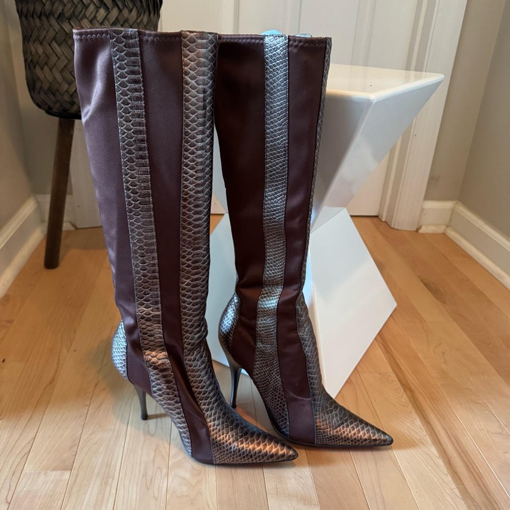 Carlos Santana Justice high heel boots. Brown and faux snakeskin print.  Size 8 - Picture 5 of 9